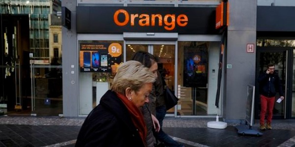 boutique orange 102020