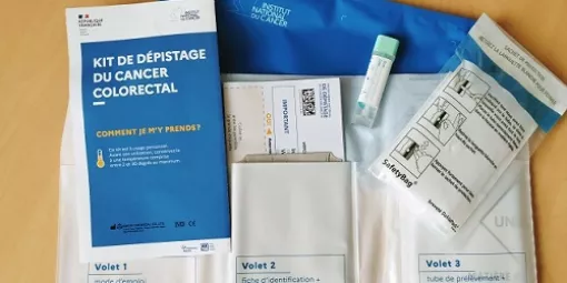 Visuel représentant le kit de dépistage du cancer colorectal